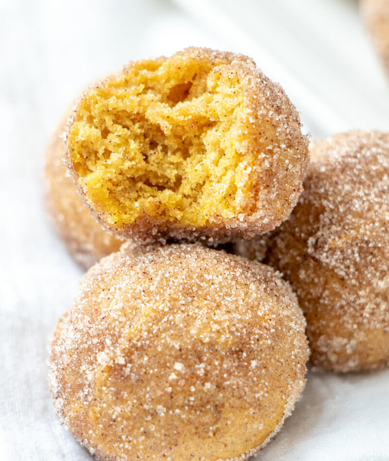 Easy Cinnamon Sugar Pumpkin Spice Donut Muffins 