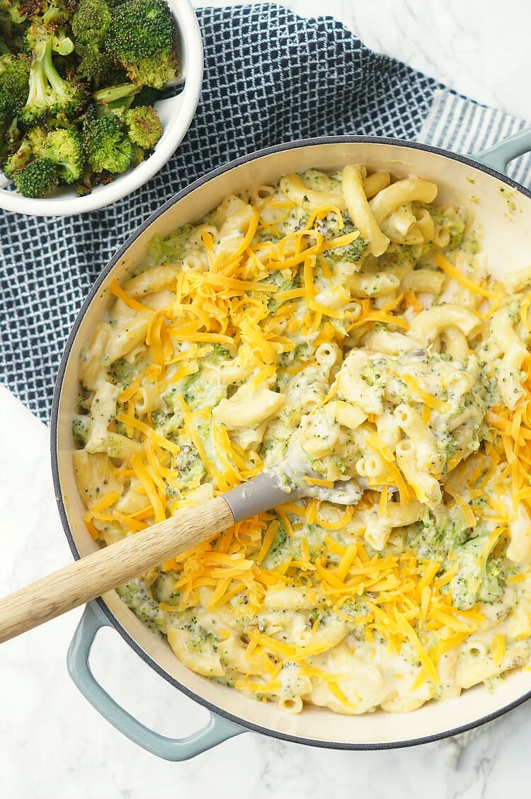 Creamy Macaroni and Cheese with Broccoli